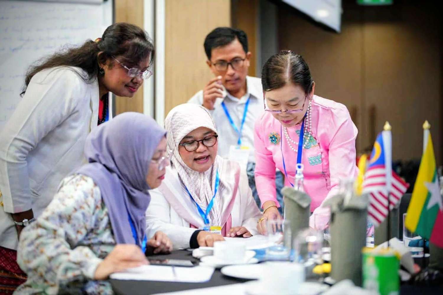 Why Bangladesh Must Bridge the Higher Education Gap with the UK.jpeg